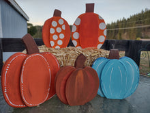 Load image into Gallery viewer, Sept. 30, 2023 - FAMILY CRAFT PARTY - Let&#39;s paint some PUMPKINS!